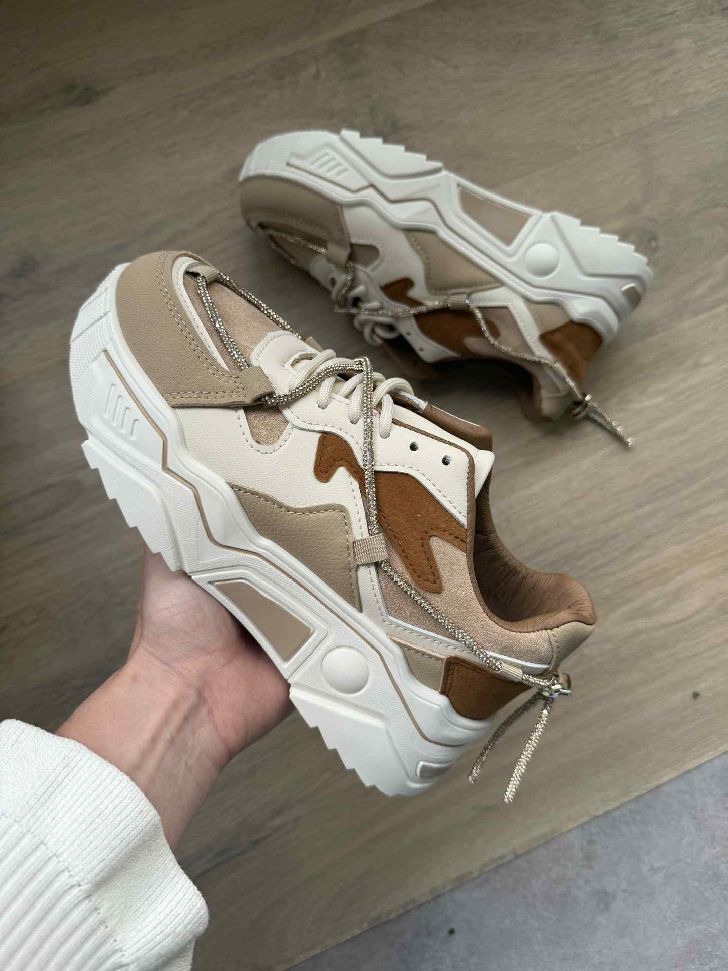 Sneakers Elvira Khaki – Girls' PU Leather Sneakers in Neutral Tones