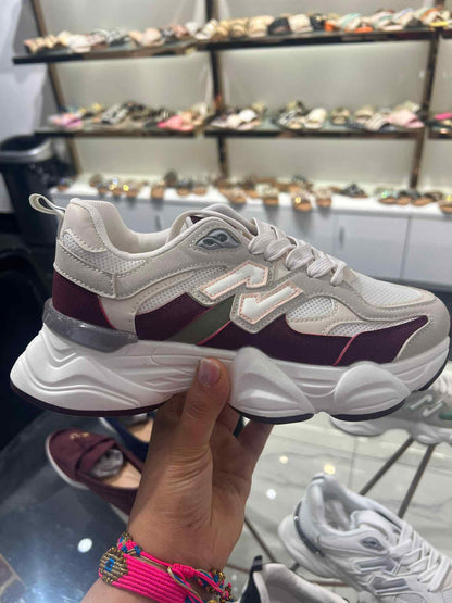 Sneaker Dana – Dark Red & Beige Women’s PU Leather Sneakers