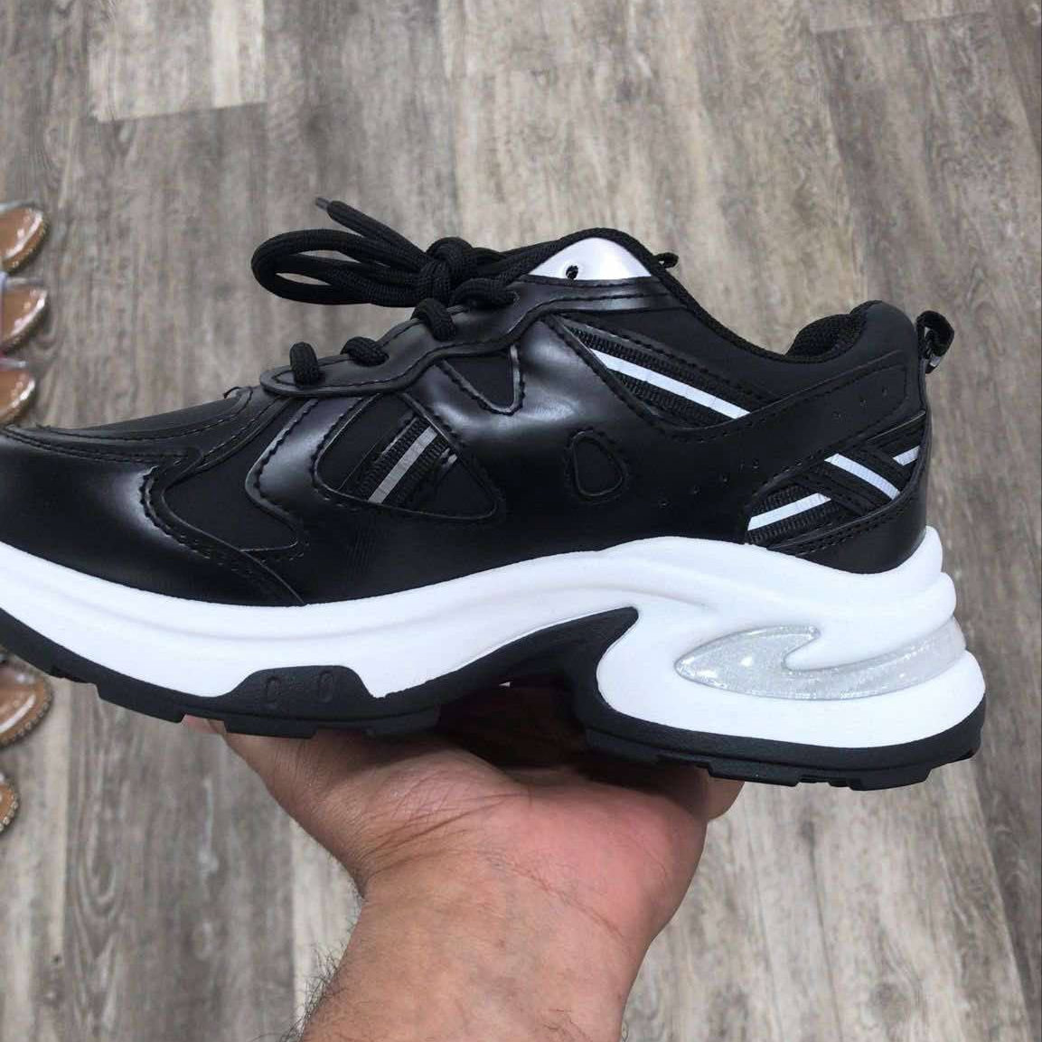 Sneaker Romi – Black & White PU Leather Sneakers