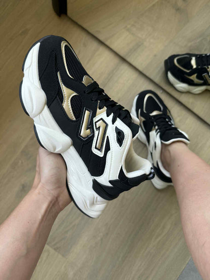 Sneaker Dana – Black & Gold PU Leather Sneakers with White Sole