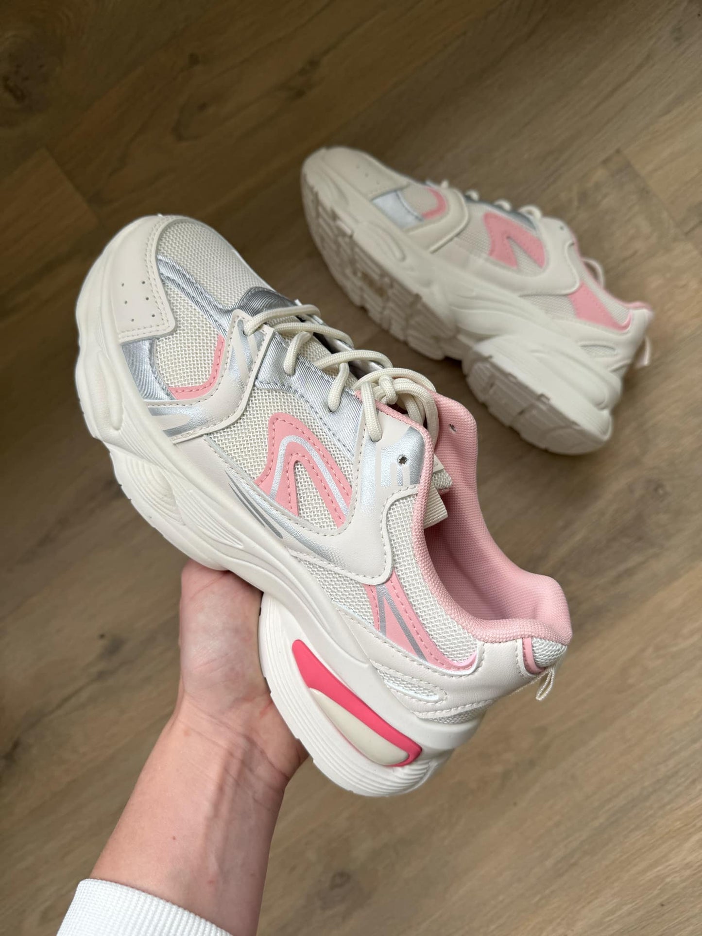 Sneakers Juna