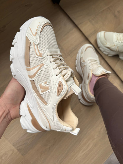 Sneaker Caro – Beige and White PU Leather Sneakers for Everyday Style