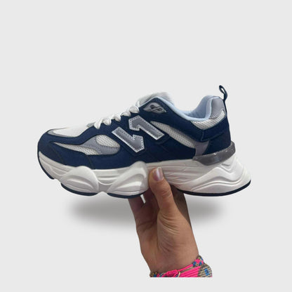 Sneaker Dana – White with Grey Details | PU Leather Women’s Sneakers