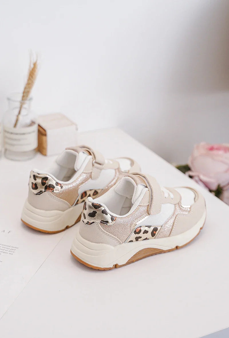 Kids Sneakers Zoë Beige – Gold Accent PU Leather Shoes with Leopard Print