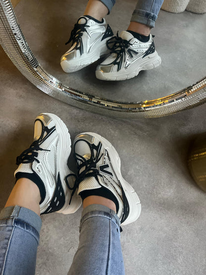 Sneakers Mirelle Black – PU Leather Sneakers with Black Laces & V Logo