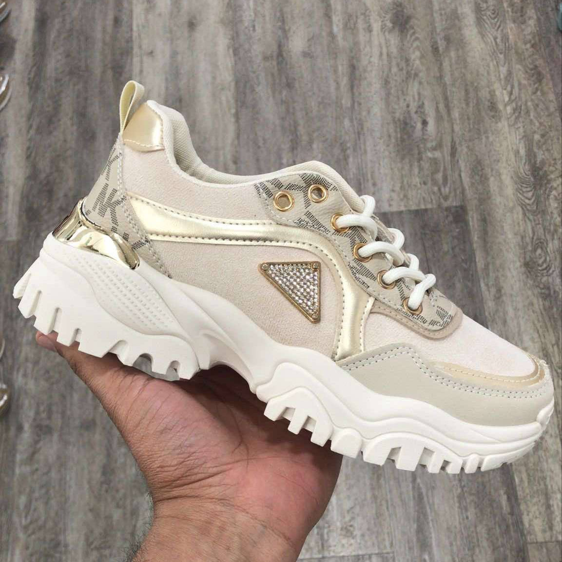 Sneaker Ilvy – Light Beige & White PU Leather Sneakers for Women
