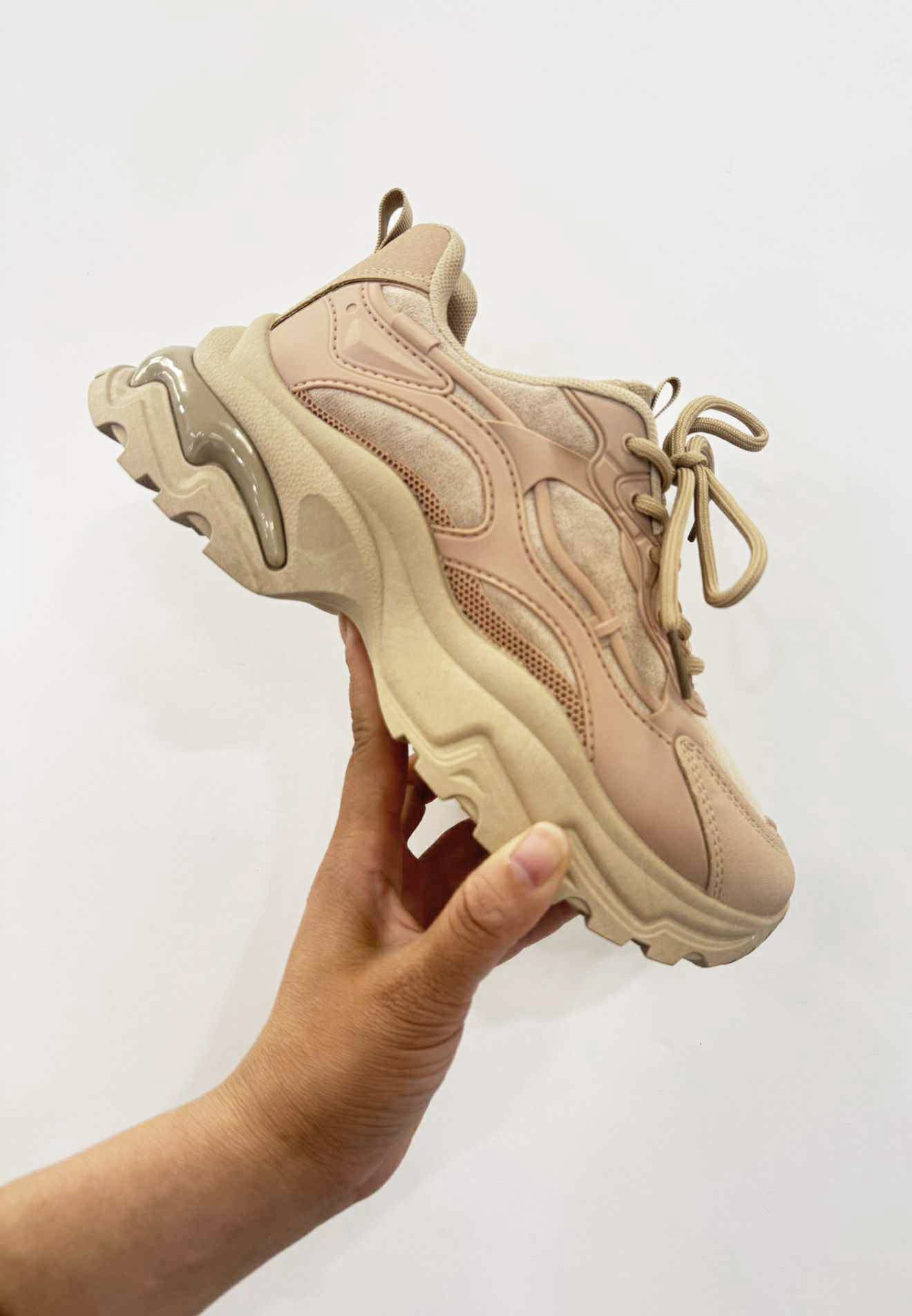 Sneaker Maud – Beige PU Leather Sneakers for Everyday Style