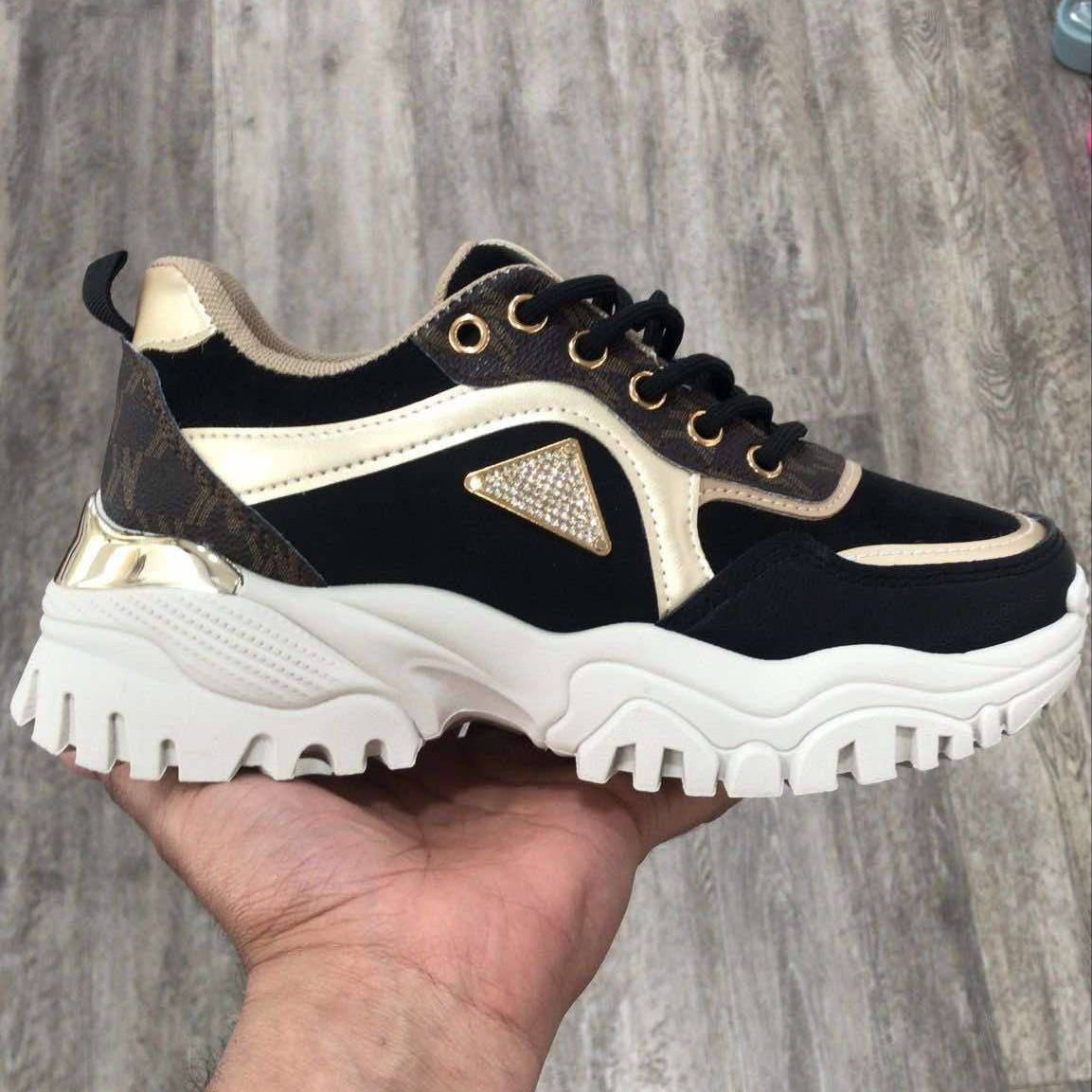 Sneaker Ilvy – Black, Gold & Beige PU Leather Sneakers for Women